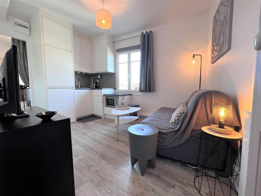 Le Cyrano, Deauville - App. T2 Proche De La Mer Extérieur photo